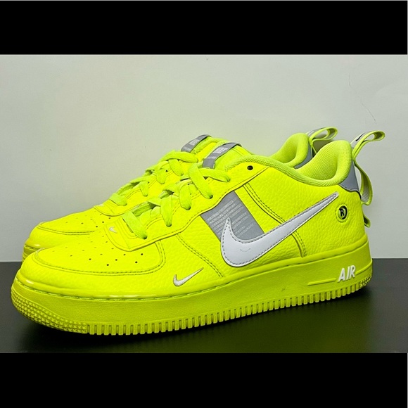 nike air force lv8 utility volt